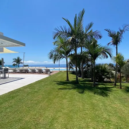 Christal Pool & Sea View *