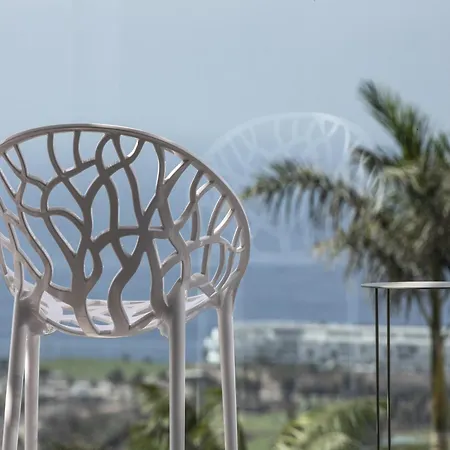 Christal Pool & Sea View Villa